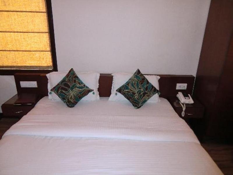 Hotel The Daanish Residency - Karol Bagh