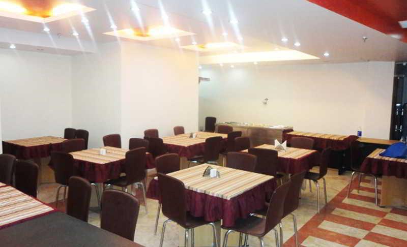 Hotel The Daanish Residency - Karol Bagh 3*